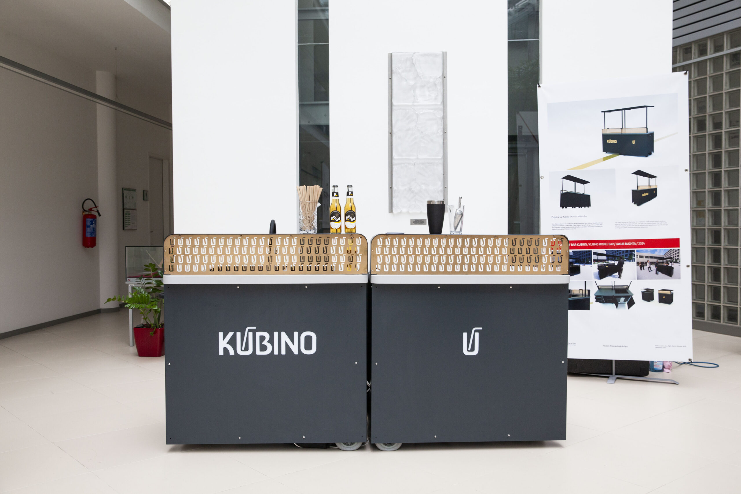 Kubino Mobile Bar - Showcase FMK UTB : Showcase FMK UTB